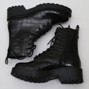 Steve Madden Tornado Faux Croc Combat Boots Size 7